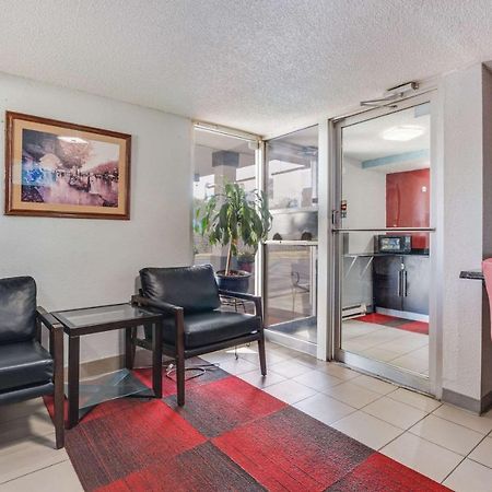 Econo Lodge Inn & Suites Тер От Екстериор снимка