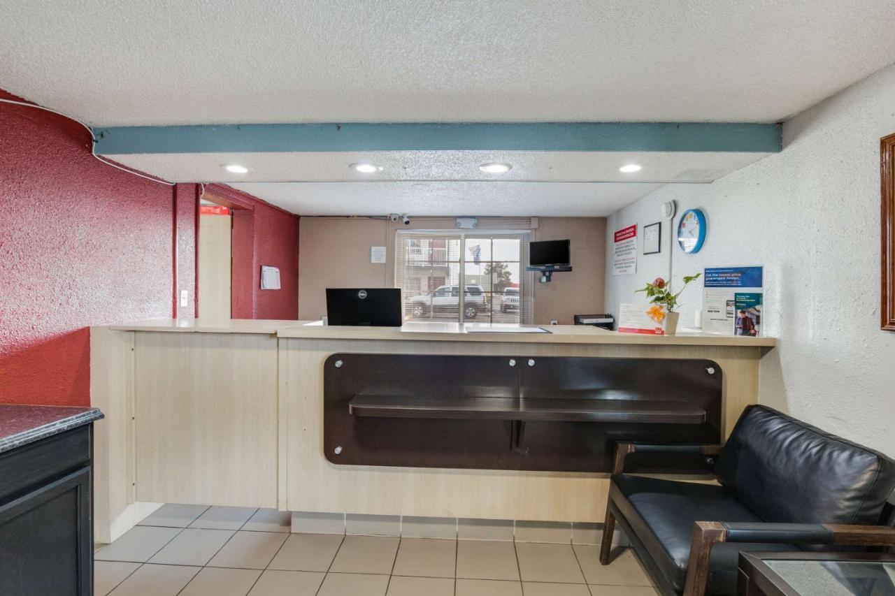 Econo Lodge Inn & Suites Тер От Екстериор снимка