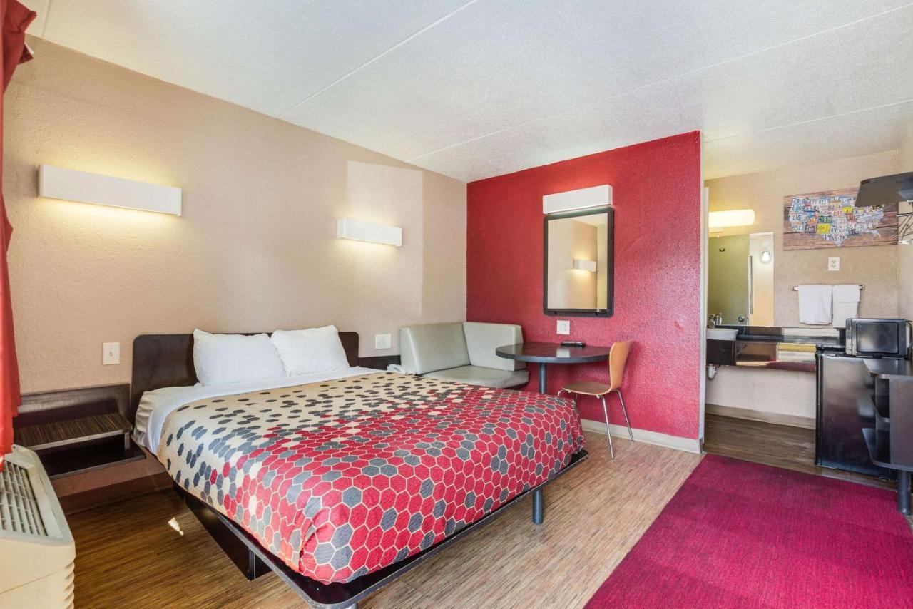 Econo Lodge Inn & Suites Тер От Екстериор снимка