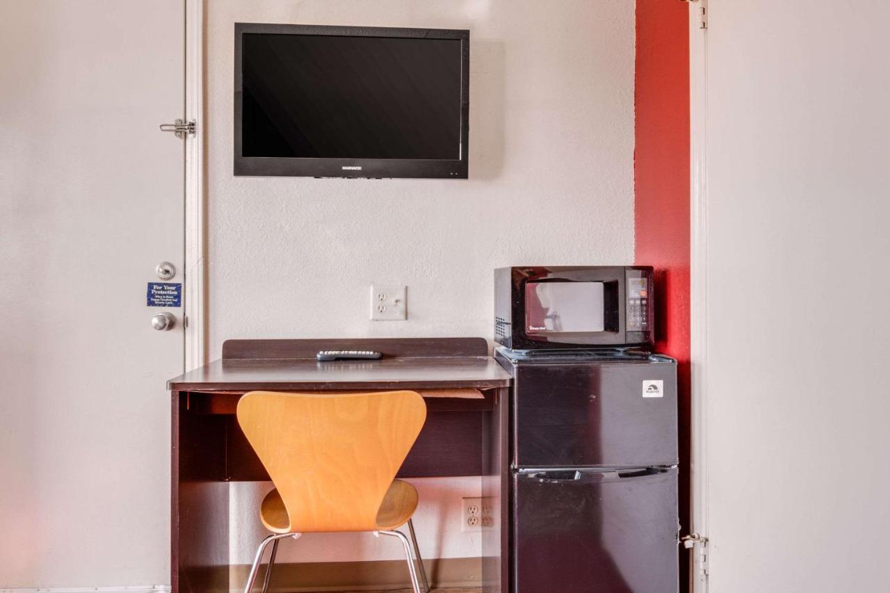 Econo Lodge Inn & Suites Тер От Екстериор снимка